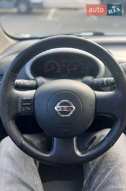 Хетчбек Nissan Micra 2004 в 