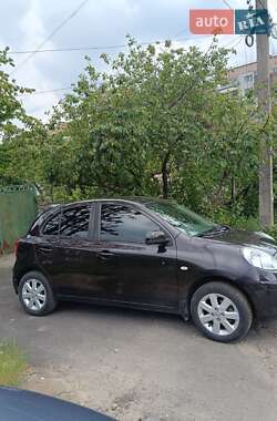 Хетчбек Nissan Micra 2014 в Дніпрі