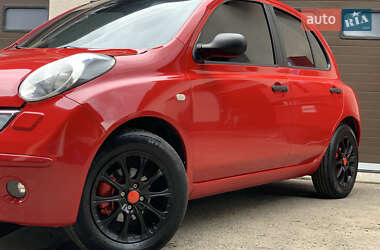 Хетчбек Nissan Micra 2007 в 