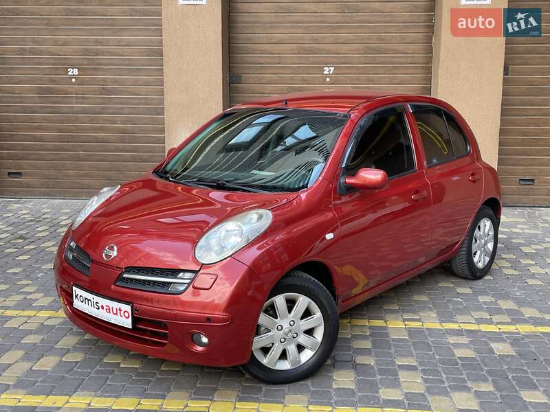Хетчбек Nissan Micra 2005 в 