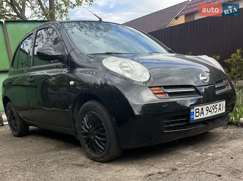 Хетчбек Nissan Micra 2004 в 