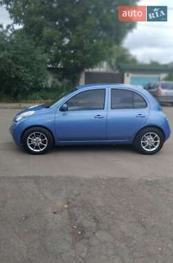 Хетчбек Nissan Micra 2004 в 