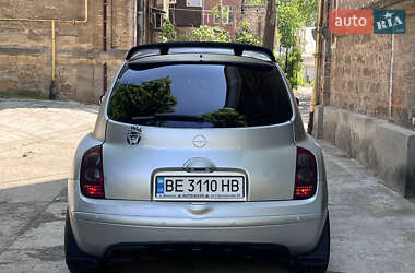 Хэтчбек Nissan Micra 2003 в 