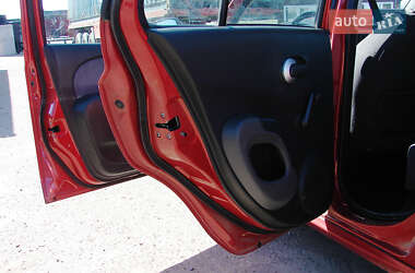 Хетчбек Nissan Micra 2005 в 