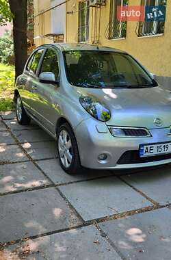 Хэтчбек Nissan Micra 2009 в 