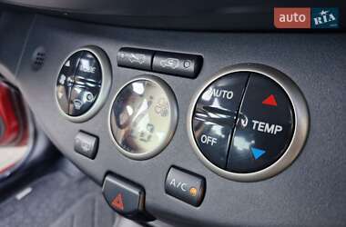 Хетчбек Nissan Micra 2008 в 