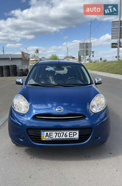 Хэтчбек Nissan Micra 2013 в 
