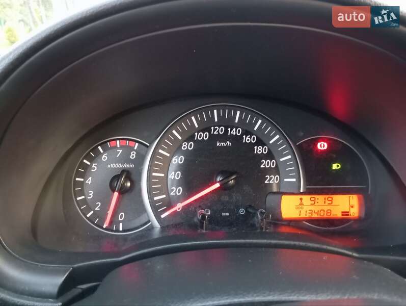 Хетчбек Nissan Micra 2015 в Вигоді фото 12 Хетчбек Nissan Micra 2015 в Вигоді