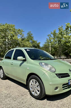 Хетчбек Nissan Micra 2006 в 