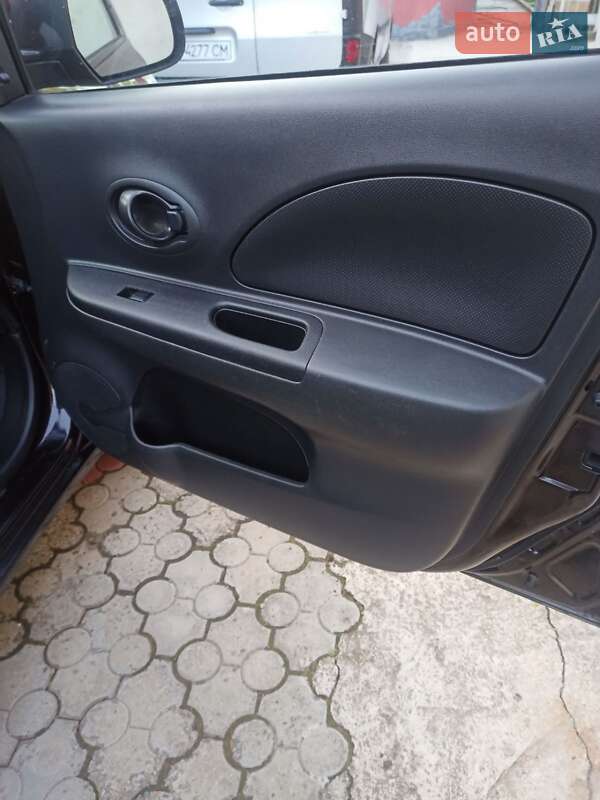 Хетчбек Nissan Micra 2015 в Запоріжжі