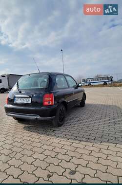 Хэтчбек Nissan Micra 2000 в Стрые