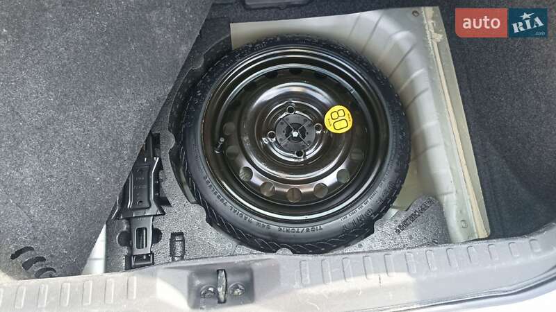 Хэтчбек Nissan Micra 2007 в Луцке фото 17 Хэтчбек Nissan Micra 2007 в Луцке