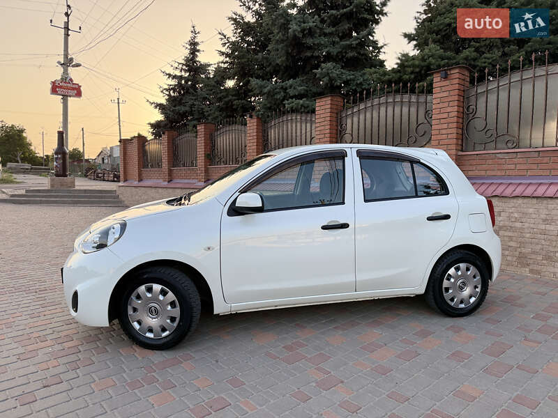 Хэтчбек Nissan Micra 2015 в Одессе