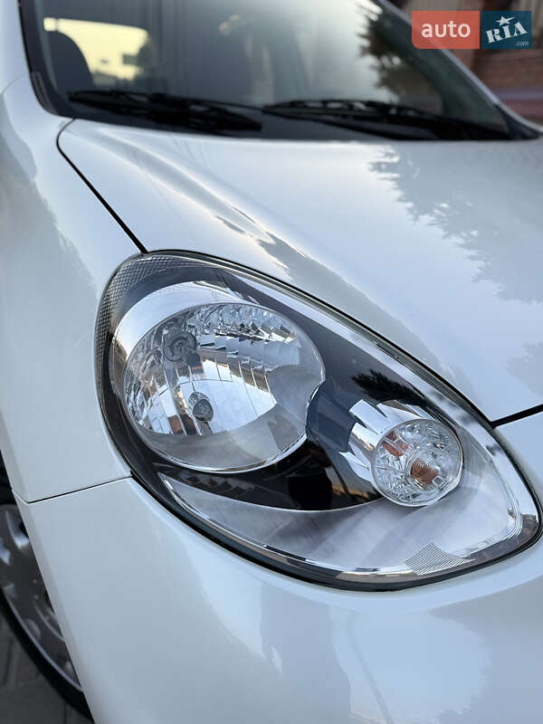Хэтчбек Nissan Micra 2015 в Одессе