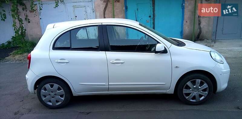 Хэтчбек Nissan Micra 2011 в Одессе