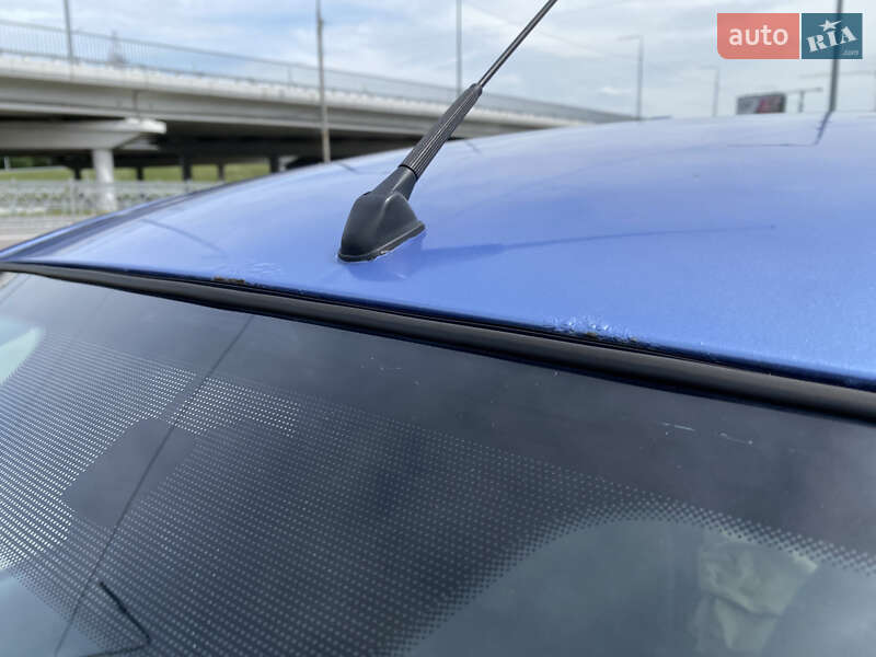 Хэтчбек Nissan Micra 2005 в Киеве