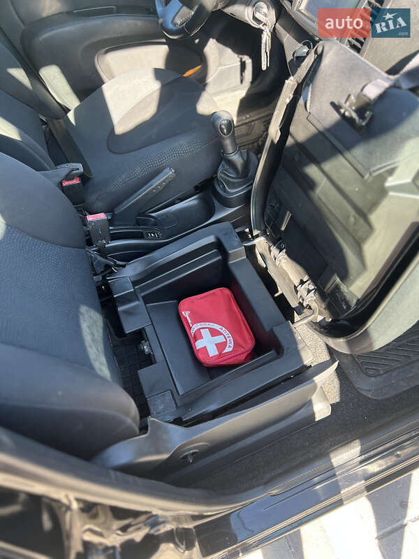 Хэтчбек Nissan Micra 2009 в Каневе фото 13 Хэтчбек Nissan Micra 2009 в Каневе