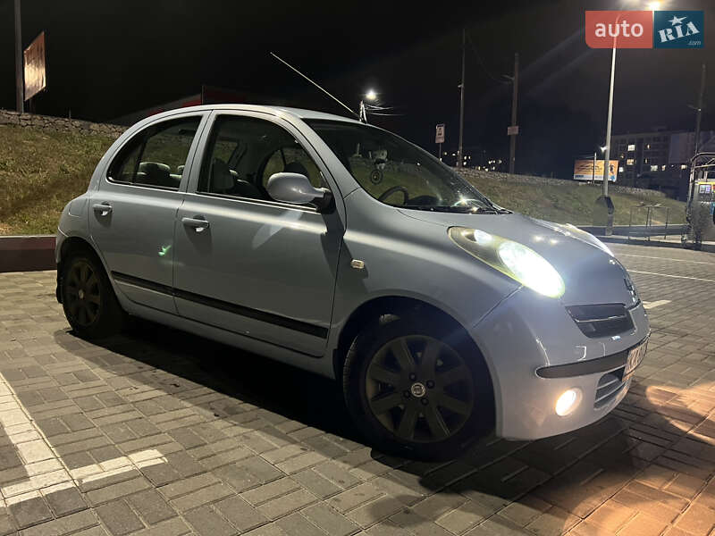 Хэтчбек Nissan Micra 2005 в Киеве
