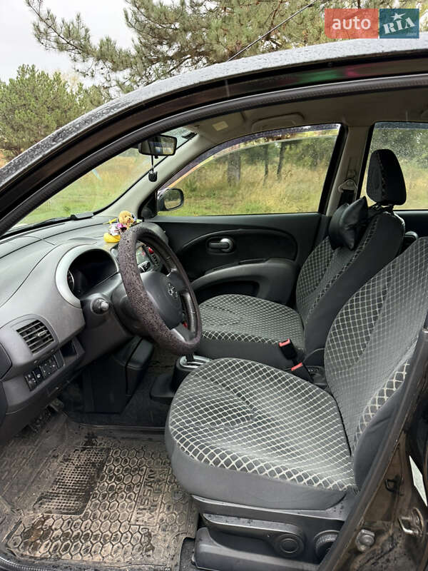 Хетчбек Nissan Micra 2006 в Павлограді