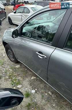 Хэтчбек Nissan Micra 2015 в 