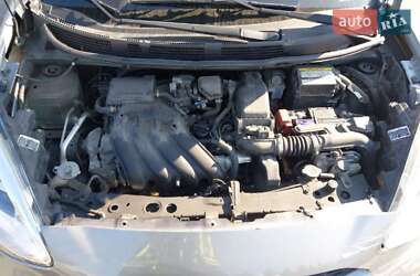 Хэтчбек Nissan Micra 2015 в 