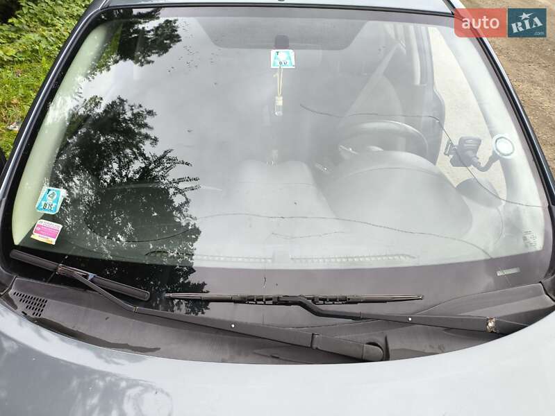 Хэтчбек Nissan Micra 2011 в Черновцах фото 4 Хэтчбек Nissan Micra 2011 в Черновцах