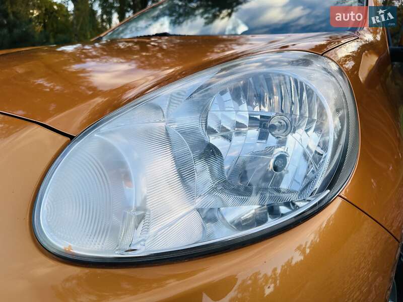 Хетчбек Nissan Micra 2012 в Харкові