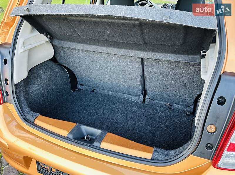 Хетчбек Nissan Micra 2012 в Харкові