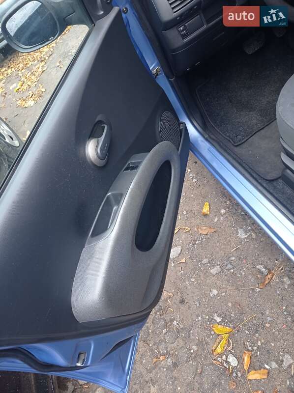 Хэтчбек Nissan Micra 2004 в Виннице