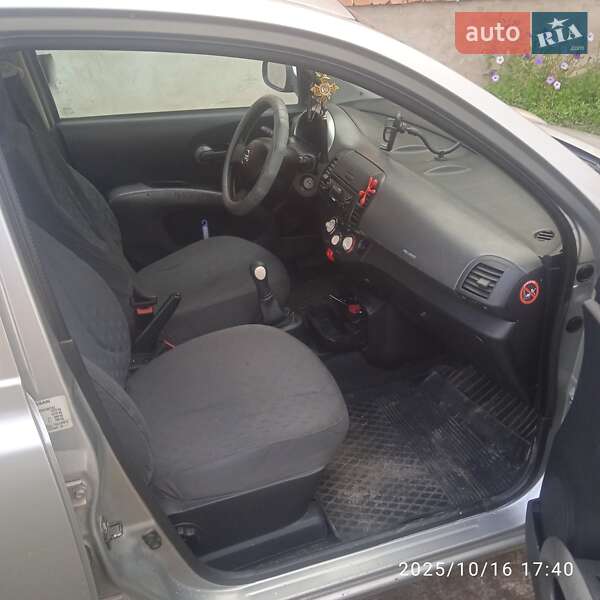Хэтчбек Nissan Micra 2004 в Ровно фото 11 Хэтчбек Nissan Micra 2004 в Ровно