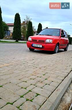 Хетчбек Nissan Micra 1995 в 