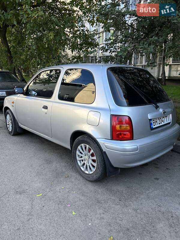 Хэтчбек Nissan Micra 1998 в Одессе