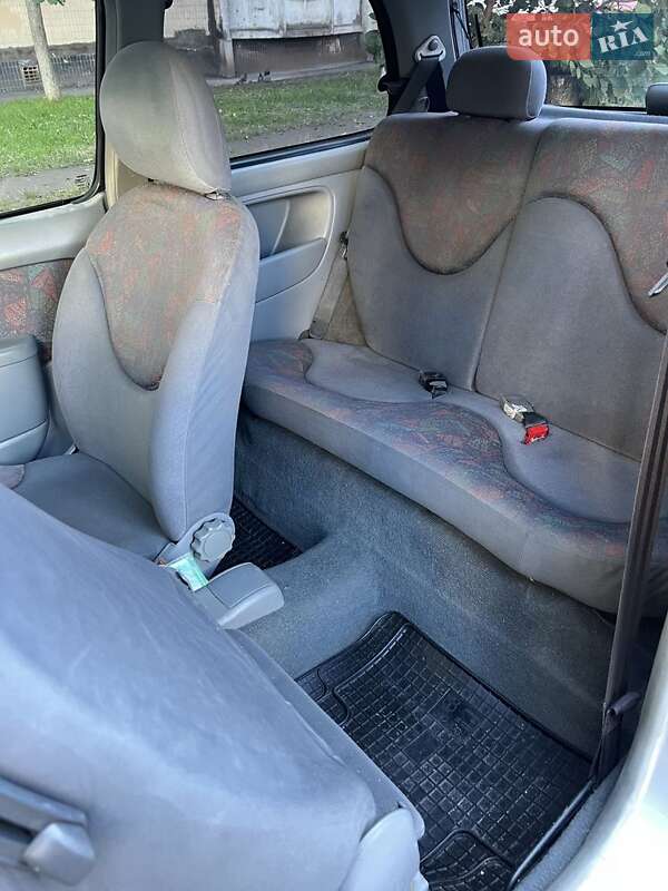 Хэтчбек Nissan Micra 1998 в Одессе