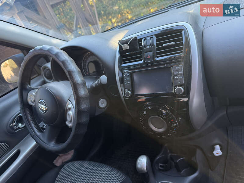 Хэтчбек Nissan Micra 2014 в Днепре