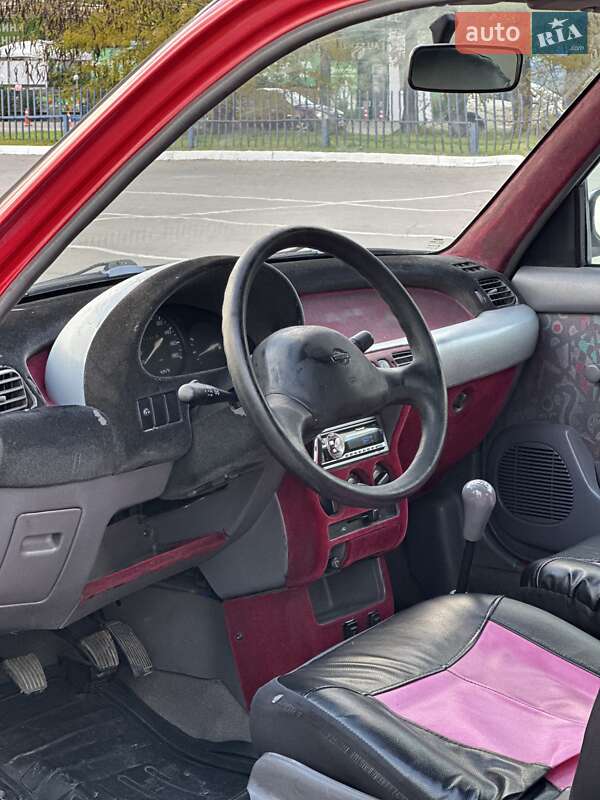 Хэтчбек Nissan Micra 1993 в Одессе