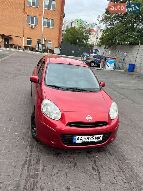 Хетчбек Nissan Micra 2013 в Києві фото 8 Хетчбек Nissan Micra 2013 в Києві