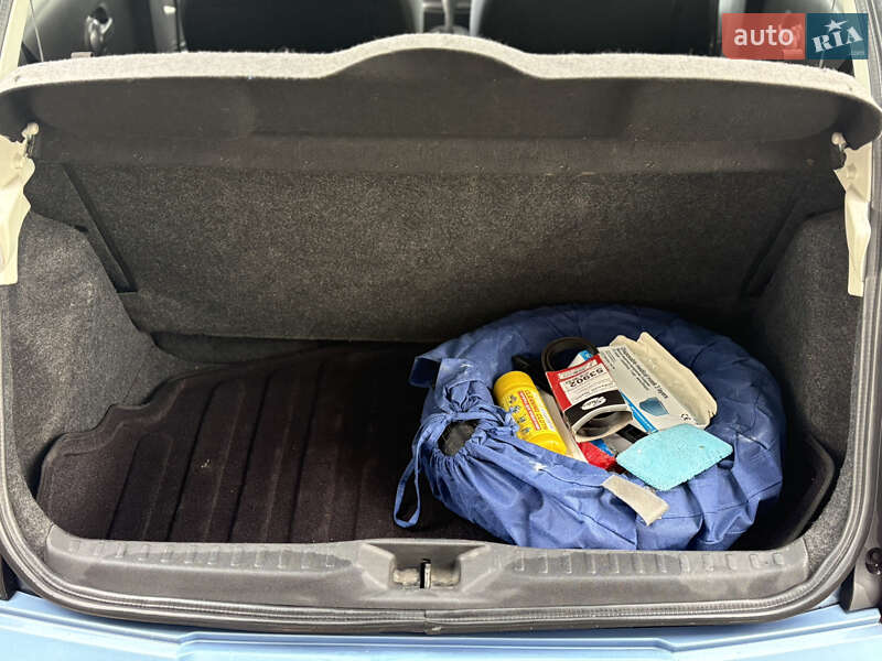 Хетчбек Nissan Micra 2008 в Києві