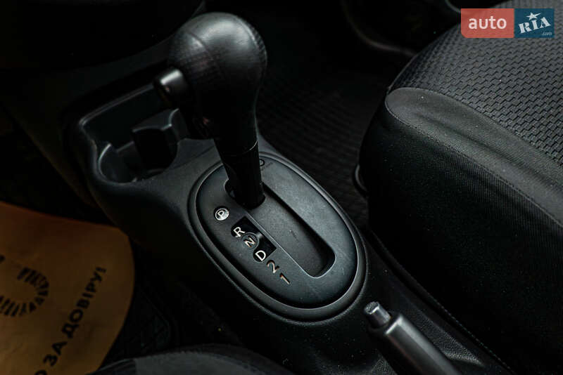 Хэтчбек Nissan Micra 2013 в Киеве