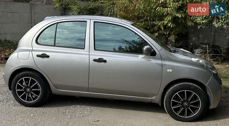 Хетчбек Nissan Micra 2005 в Запоріжжі