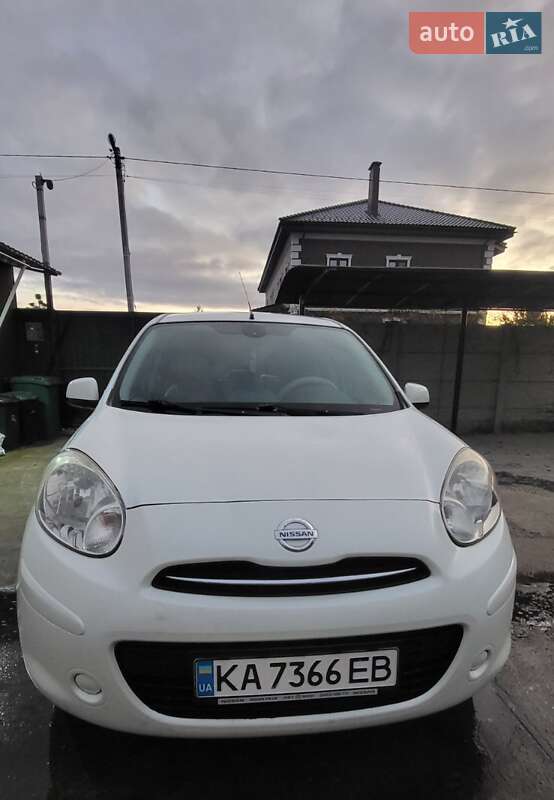 Хетчбек Nissan Micra 2013 в Києві фото 6 Хетчбек Nissan Micra 2013 в Києві
