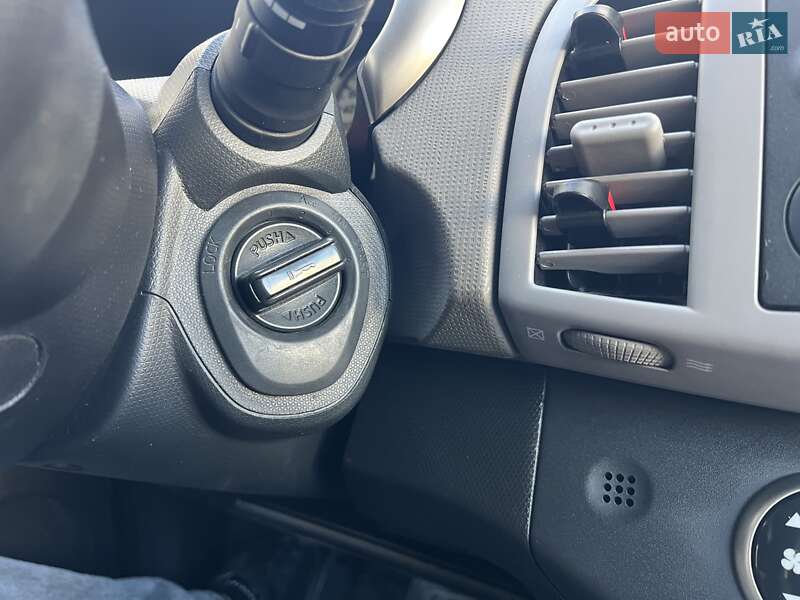 Хэтчбек Nissan Micra 2006 в Киеве