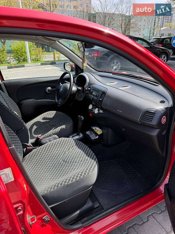 Хэтчбек Nissan Micra 2005 в Яготине