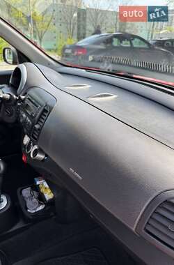 Хэтчбек Nissan Micra 2005 в Яготине