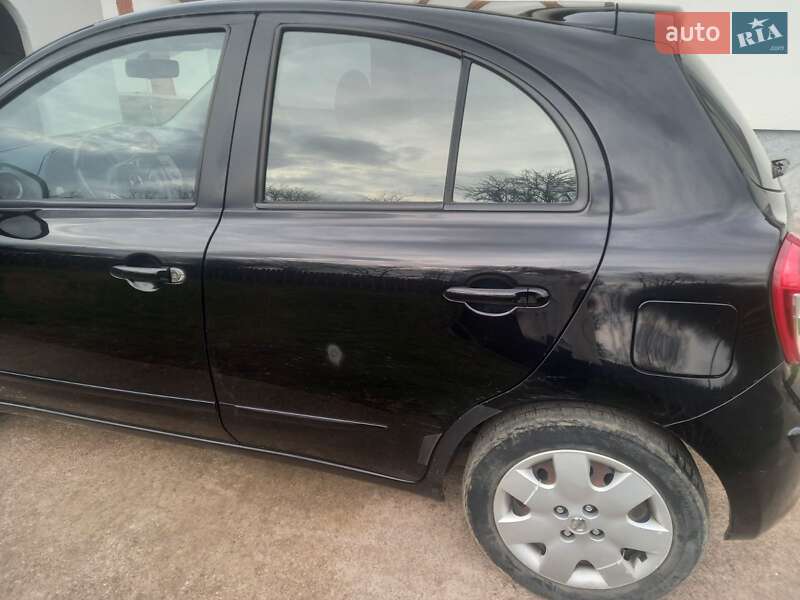 Хэтчбек Nissan Micra 2011 в Стрые