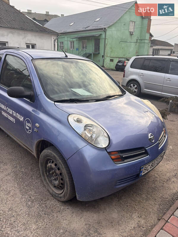 Хэтчбек Nissan Micra 2003 в Городке
