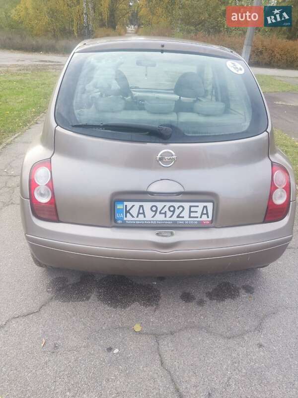 Хетчбек Nissan Micra 2007 в Десні