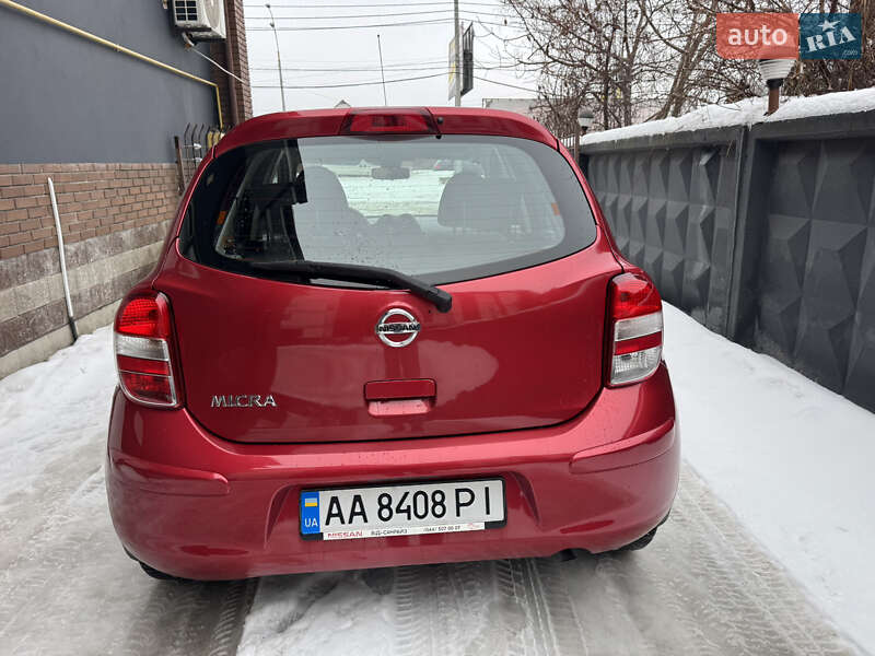 Хэтчбек Nissan Micra 2015 в Киеве