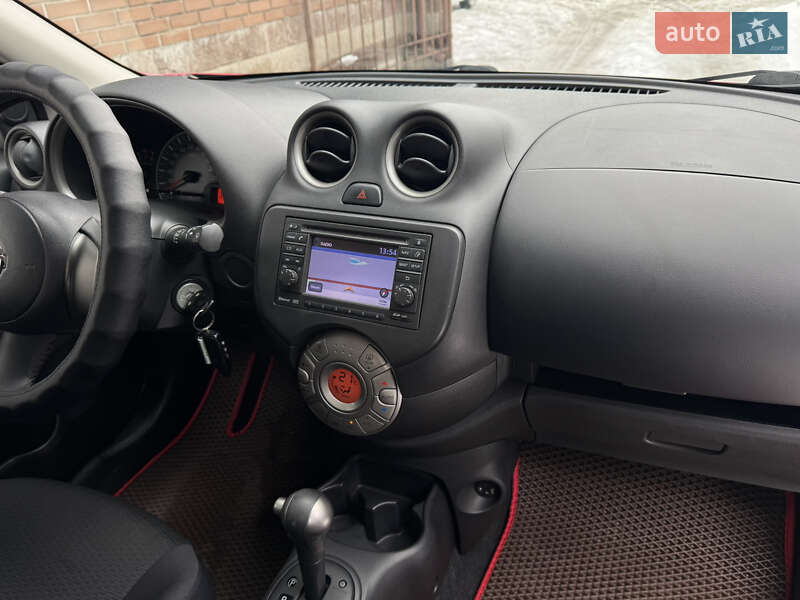 Хэтчбек Nissan Micra 2015 в Киеве