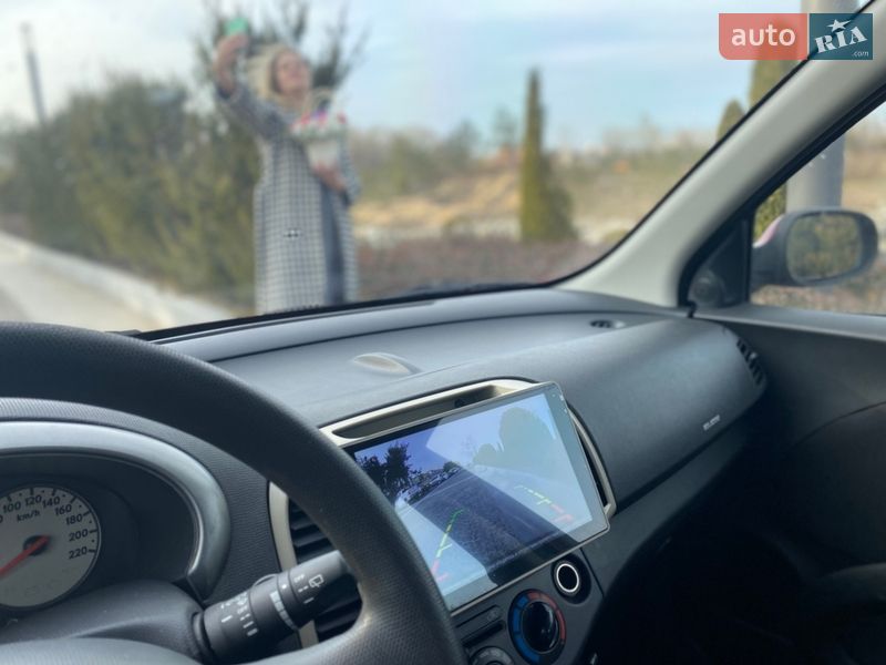 Хэтчбек Nissan Micra 2008 в Днепре