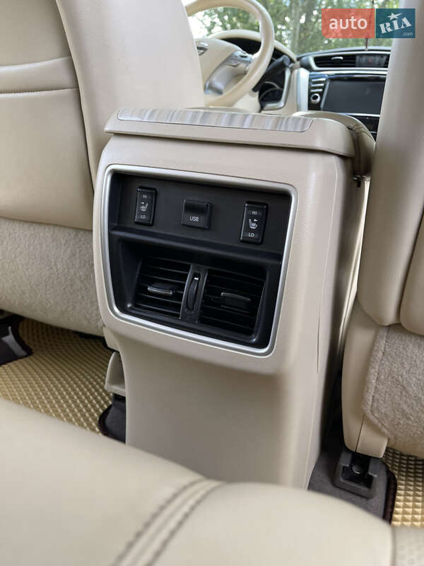 Внедорожник / Кроссовер Nissan Murano 2016 в Днепре